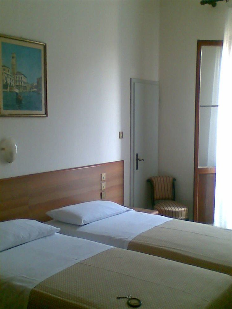 Hotel Helvetia Lido di Venezia Bagian luar foto